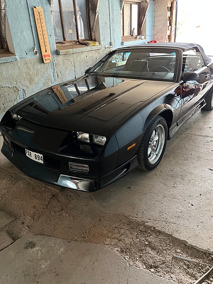 Chevrolet Camaro 2 of 5