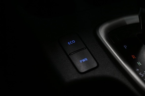 Toyota HiLux 21 of 30