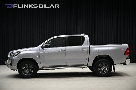Toyota HiLux 2 of 30