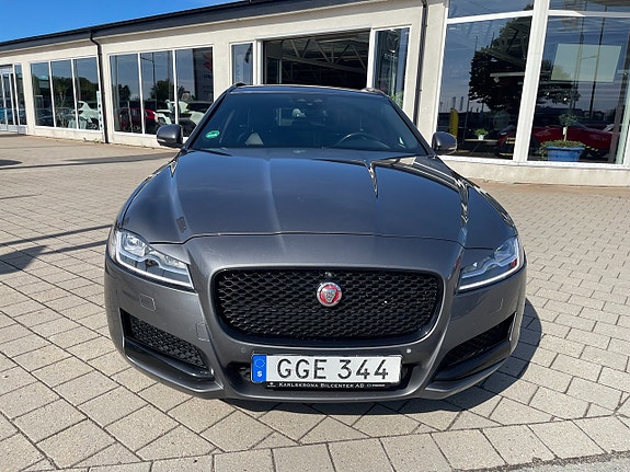 Jaguar XF 2 of 27