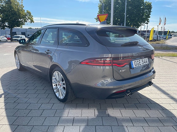 Jaguar XF 7 of 27