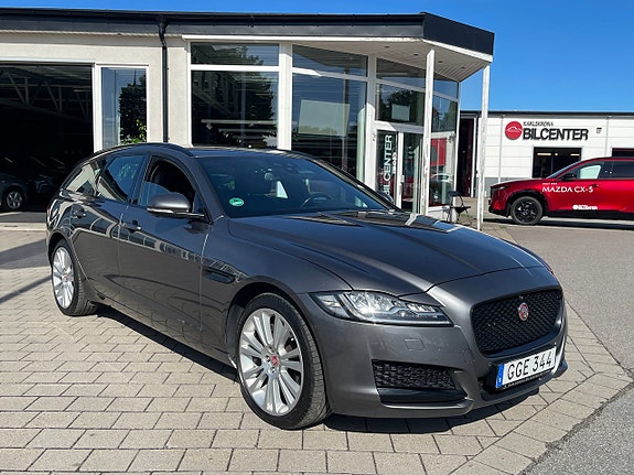 Jaguar XF 3 of 27