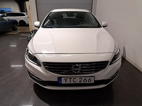 Volvo V60 6 of 14