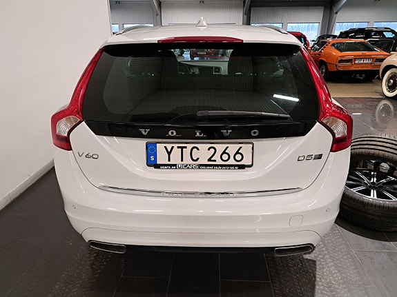 Volvo V60 5 of 5