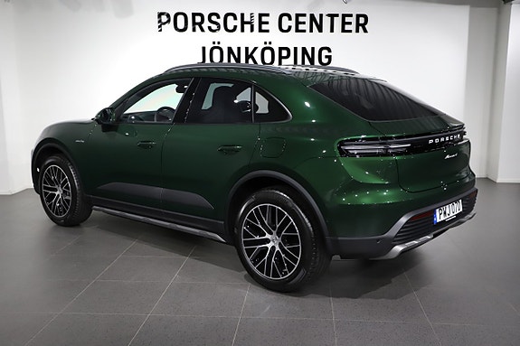 Porsche Macan 4 3 of 5