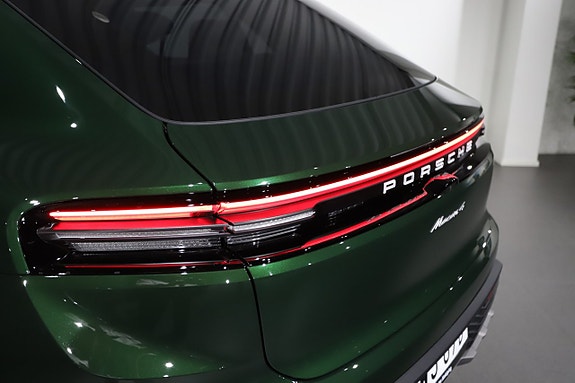 Porsche Macan 4 4 of 5