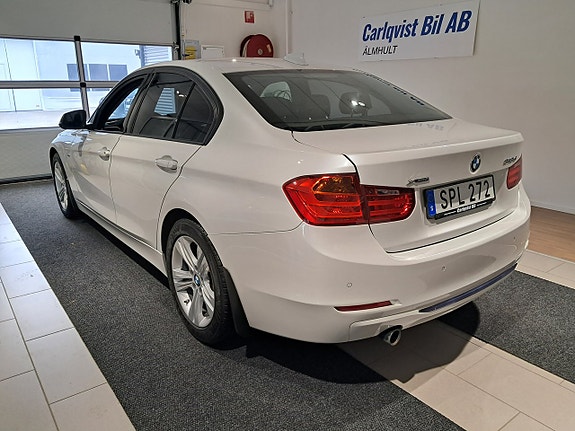 BMW 318d 4 of 7