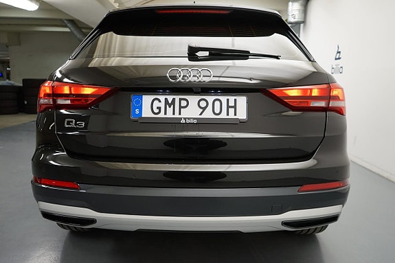 Audi Q3 15 of 17