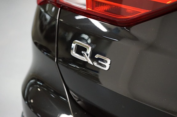 Audi Q3 14 of 17