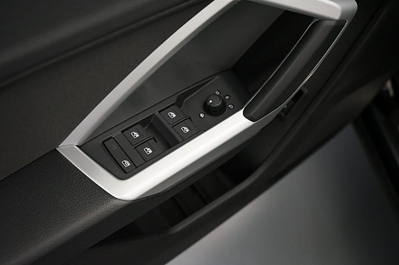 Audi Q3 10 of 17