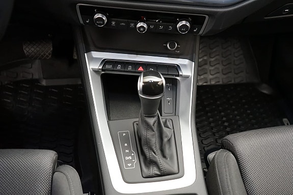 Audi Q3 13 of 17