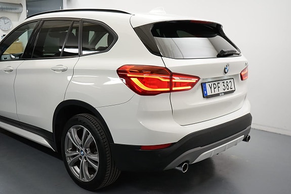 BMW X1 3 of 5