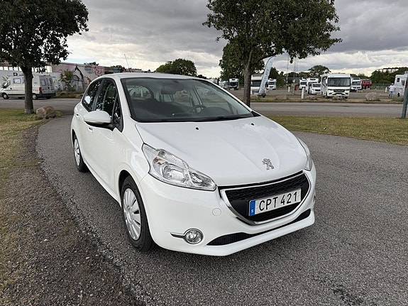 Peugeot 208 6 of 15