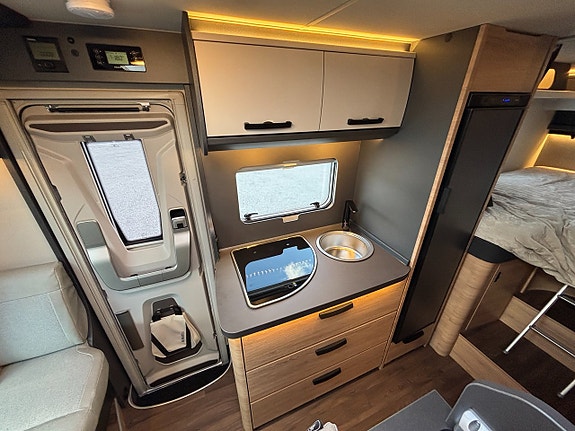Knaus Live TI 650 MEG Black Selection Långbäddar - Automat - B-kort - Smidig - 7M - 3500kg 15 of 22