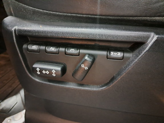 Land Rover Range Rover Sport 17 of 21
