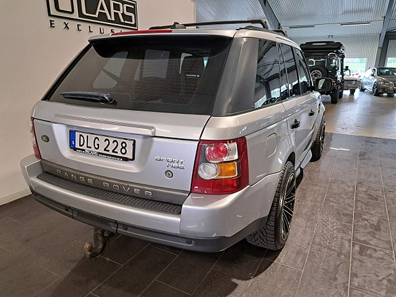 Land Rover Range Rover Sport 8 of 21