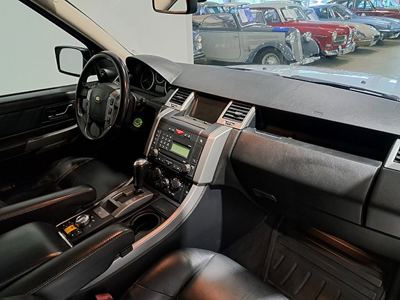 Land Rover Range Rover Sport 10 of 21