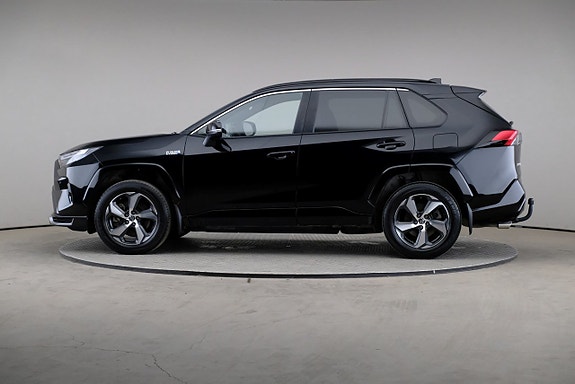 Toyota RAV4 Plug-in Hybrid 4 of 5