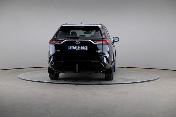 Toyota RAV4 Plug-in Hybrid 5 of 5