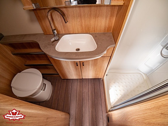 Knaus Sky TI 700 *Långbädd *Truma 12 of 20