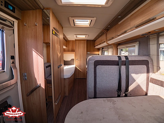 Knaus Sky TI 700 *Långbädd *Truma 2 of 20