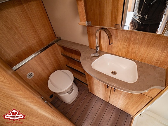 Knaus Sky TI 700 *Långbädd *Truma 13 of 20