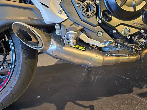 Kawasaki Z650 med Akrapovic helsystem 16 of 16
