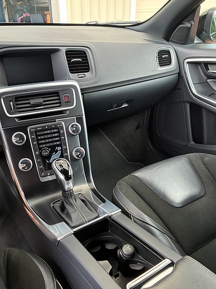 Volvo S60 9 of 13