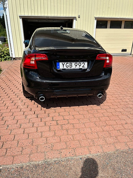 Volvo S60 3 of 5