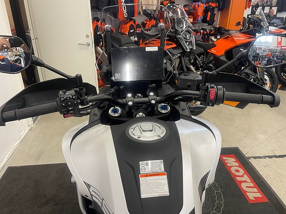 CFMOTO 800MT-ES "Ny modell med elektronisk fjädring" 4 of 5