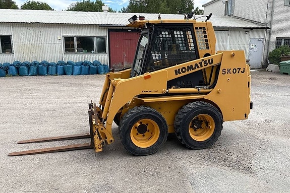 Komatsu SK07J Skid Steer Endast 2020H 2 of 5