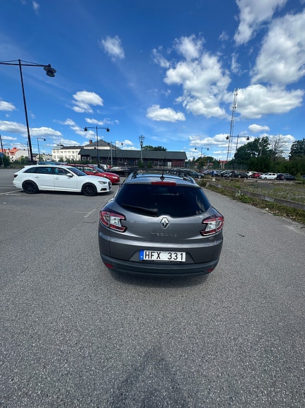 Renault Megane III 2 of 5