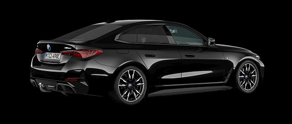 BMW i4 3 of 5
