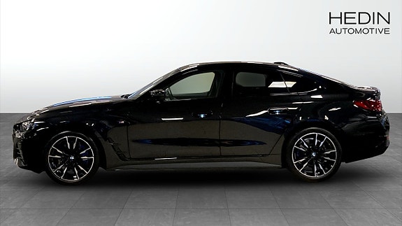 BMW i4 6 of 8