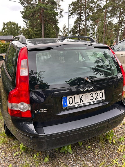 Volvo V50 2 of 5
