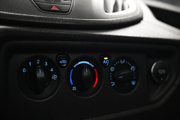 Ford Transit 18 of 24