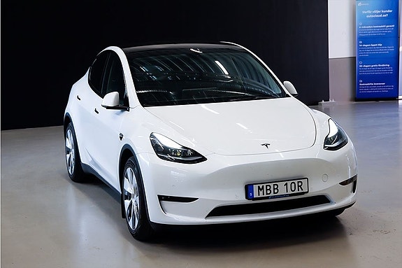 Tesla Model Y 5 of 5