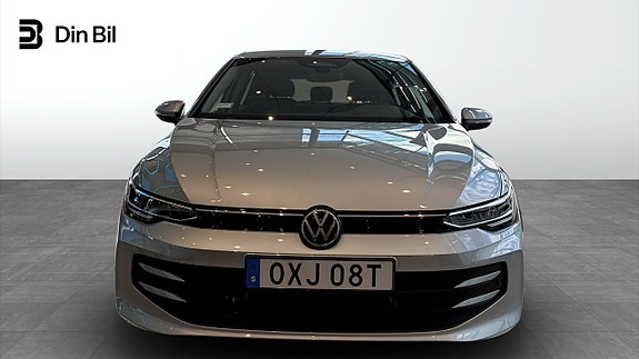 Volkswagen Golf VIII 4 of 12
