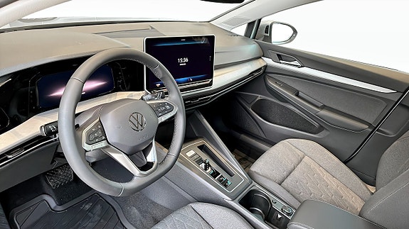 Volkswagen Golf VIII 7 of 12