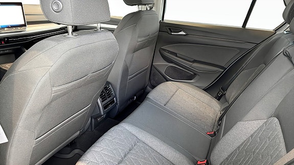 Volkswagen Golf VIII 11 of 12