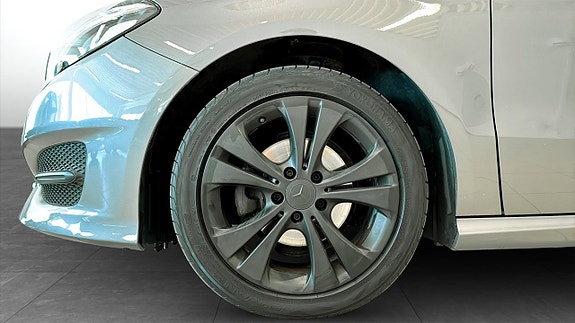 Mercedes-Benz B180 d 6 of 12