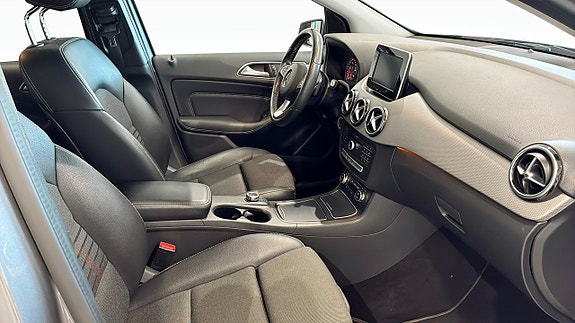 Mercedes-Benz B180 d 9 of 12