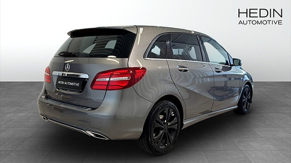 Mercedes-Benz B180 d 2 of 12