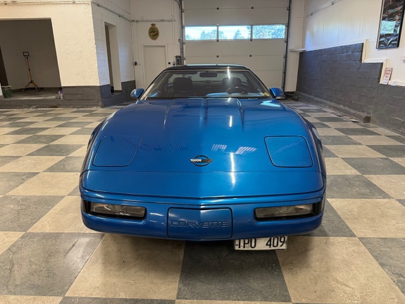 Chevrolet Corvette 5 of 30