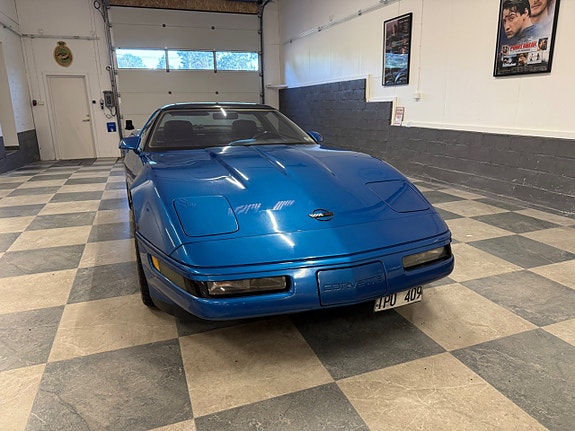 Chevrolet Corvette 4 of 30