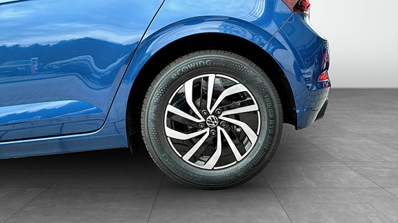 Volkswagen Polo 6 of 12
