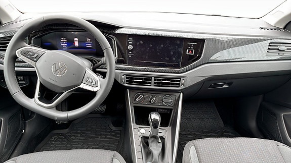 Volkswagen Polo 10 of 12