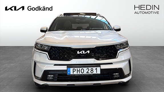Kia Sorento 2 of 5