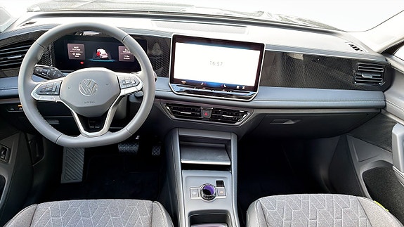 Volkswagen Tiguan 10 of 12