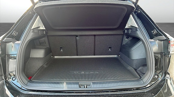 Volkswagen Tiguan 12 of 12